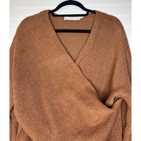 Astr The Label Women's Wrap Front Sweater Size M Rust Surplice V-Neck - Picture 2 of 8
